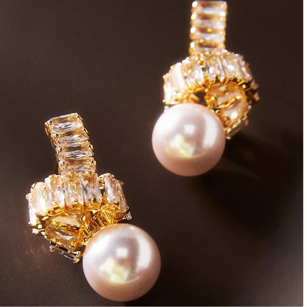 Gemelli Pearl & Rhinestone Twist Earrings bridal wedding  from BHLND